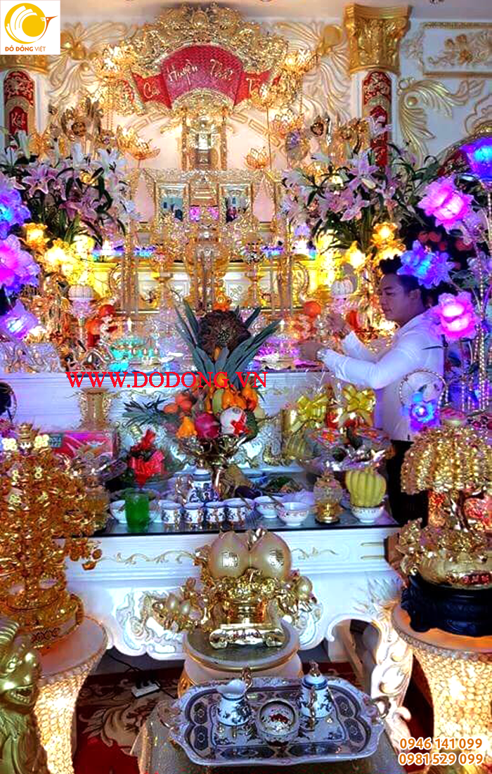 Nội thất bàn thờ trong gia đình dát vàng 24k đẳng cấp