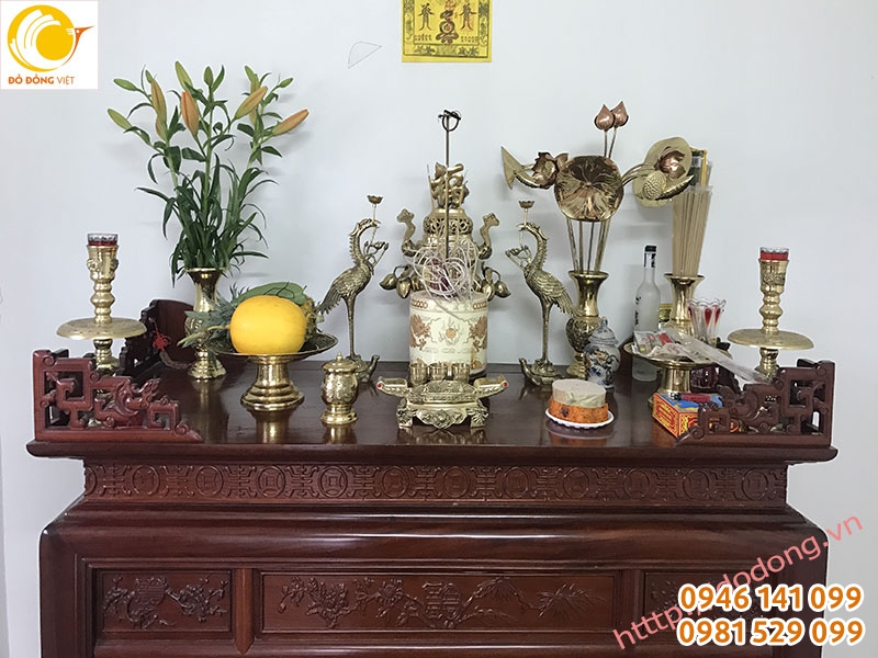 bày trí bàn thờ, cách bày bàn thờ gia tiên, đỉnh thờ