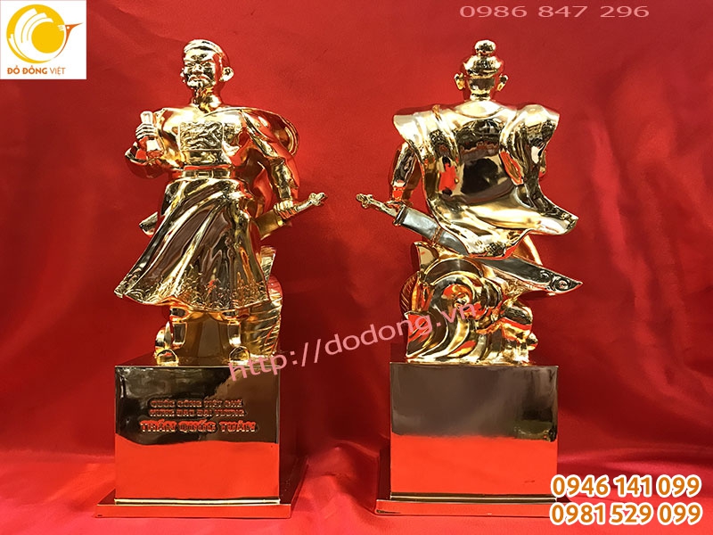 Trần hưng đạo đồng mạ vàng 32cm