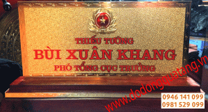 Biển chức danh Quân đội sao nổi để bàn mạ vàng