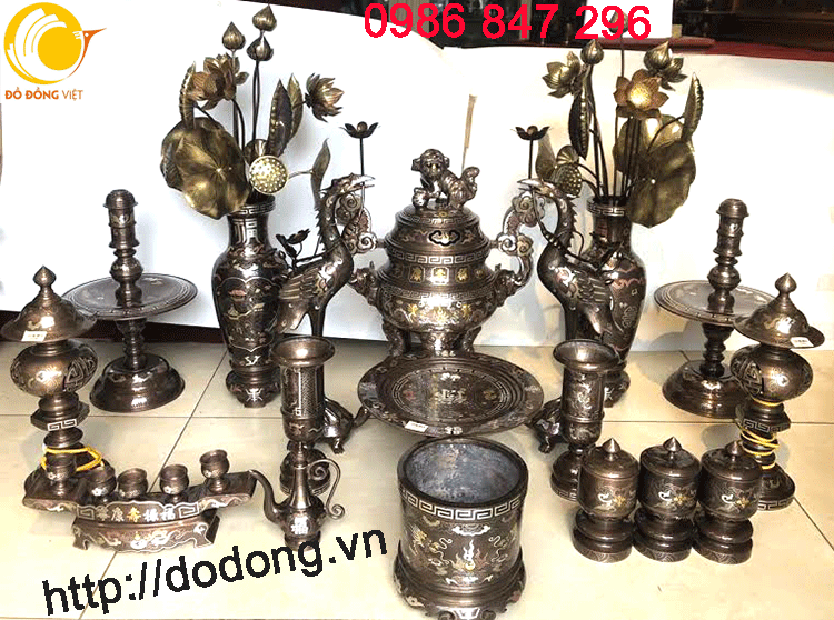 Báo giá bộ đỉnh thờ ngũ sắc đầy đủ trên bàn thờ
