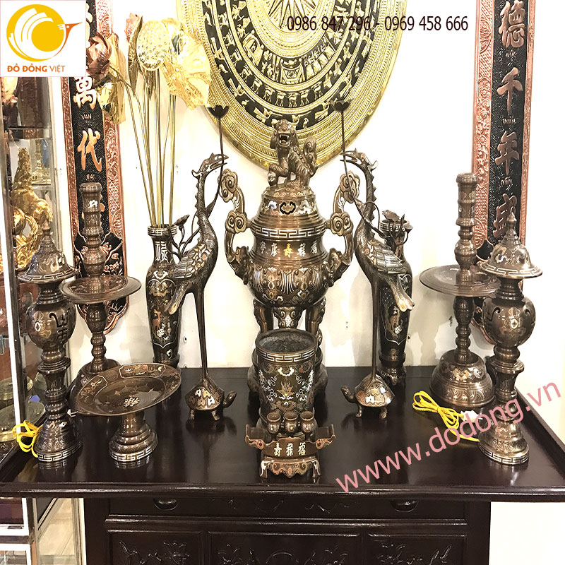 Bộ đồ thờ cúng ngũ sắc chạm khảm cao cấp cho bàn thờ gia đình