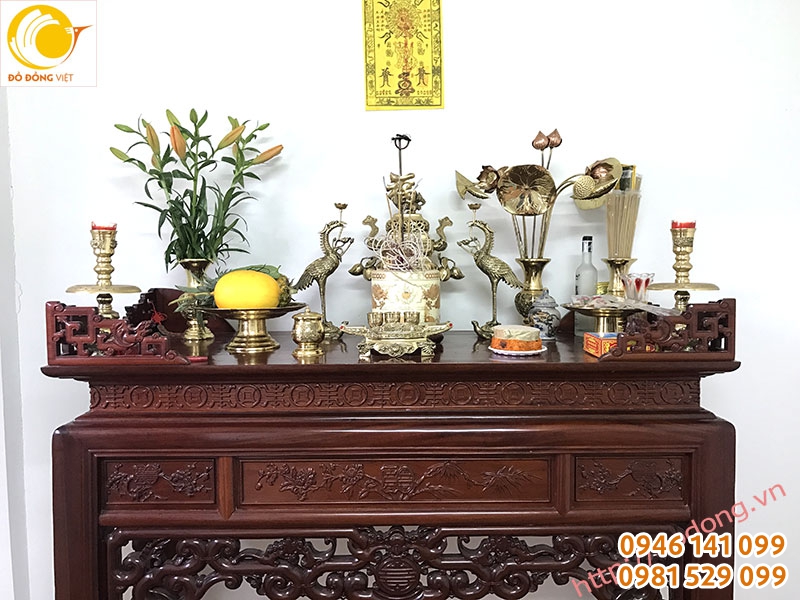 Bàn thờ gia tiên và cách bày trí để hưởng phúc lộc