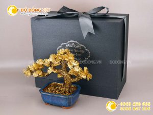 Cây tùng bằng vàng- quà tặng cao cấp từ vàng 24k