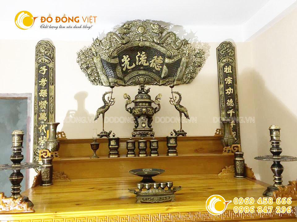 Cuốn thư câu đối Đức Lưu Quang bằng đồng hun giả cổ KT 1m55