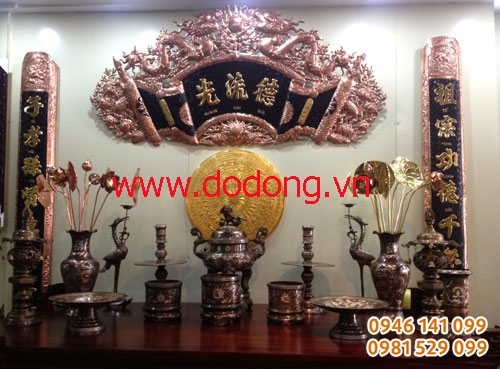 Mẫu bộ cuốn thư đồng đỏ