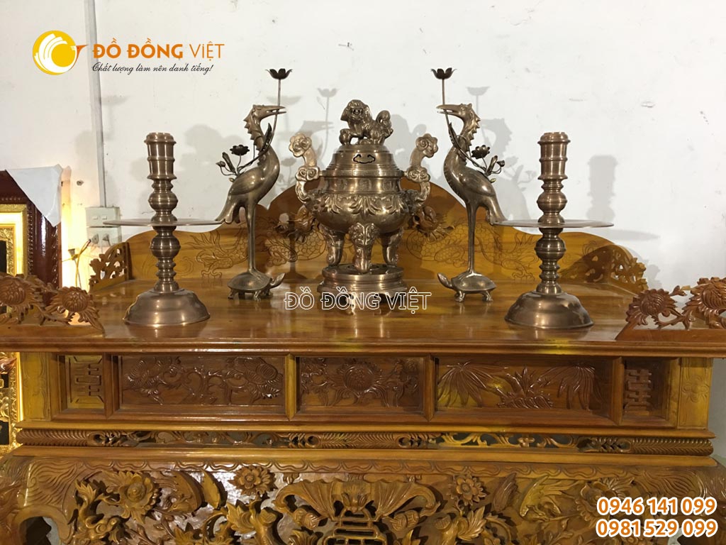 Bộ đỉnh ngũ sự đồng đỏ đúc thủ công mẫu hoa sòi KT 60 cm
