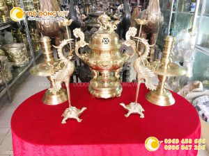 Bộ đỉnh đồng ngũ sự hoa sòi tai mây hàng Đại Bái chất liệu đồng vàng cao 60 cm