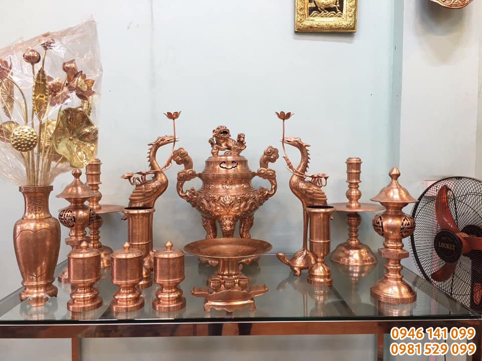 Cần mua bộ đồ thờ bằng đồng đỏ nguyên chất