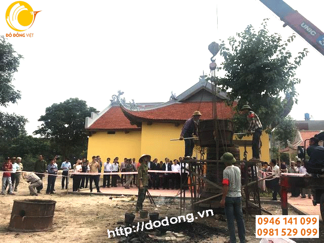 Đúc đại hồng chung tại đền thờ Quốc thánh mẫu từ