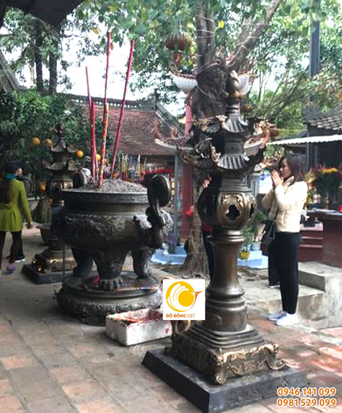 Đúc lư hương ngoài trời,đèn thờ ngoài trời đồng đỏ cỡ lớn