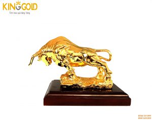 Tượng bò tót mạ vàng, bò thăng tiến mạ vàng 24k