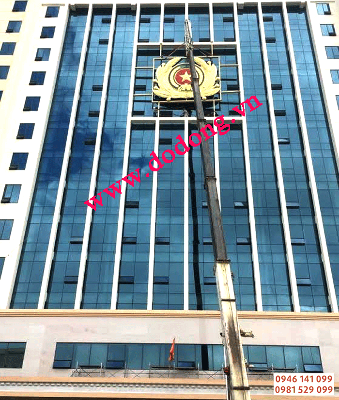 Mua huy hiệu công an,công an hiệu đồng treo trụ sở làm việc ở đâu