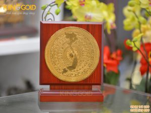 Mặt trống đồng bản đồ mạ vàng 24k