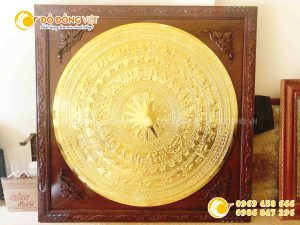 Mặt trống đồng Đông Sơn trang trí phòng khách