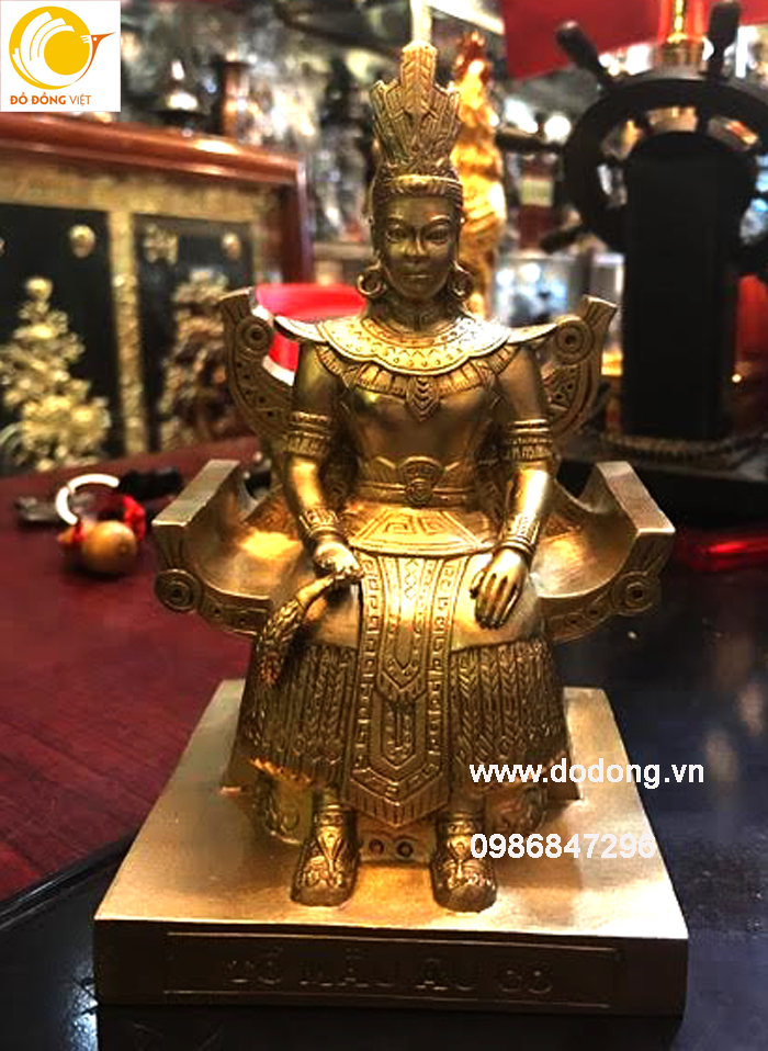 Tượng đồng mẫu âu cơ đồng vàng thau đúc công nghệ hút chân không, cao 17cm
