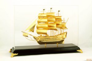 Qùa tặng doanh nhân, thuyền buồm xuôi gió mạ vàng 24k