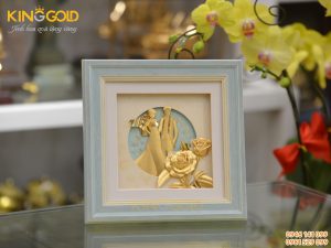Tranh cô dâu chú rể mạ vàng làm quà cưới ý nghĩa
