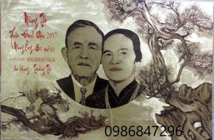 Tranh đồng khắc chân dung giống và có hồn