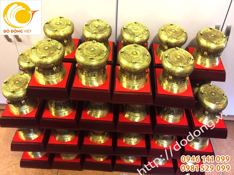 quà tặng trống đồng đúc