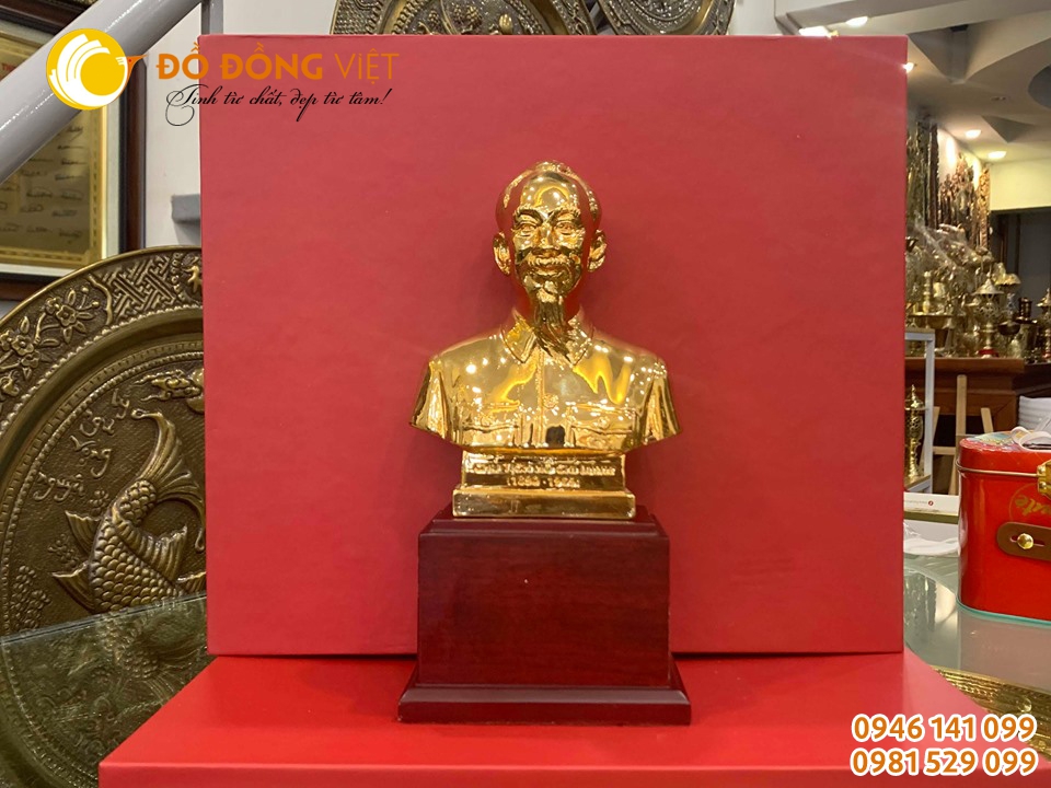 Tượng bác hồ để bàn bằng đồng mạ vàng cỡ nhỏ làm quà tặng hội nghị