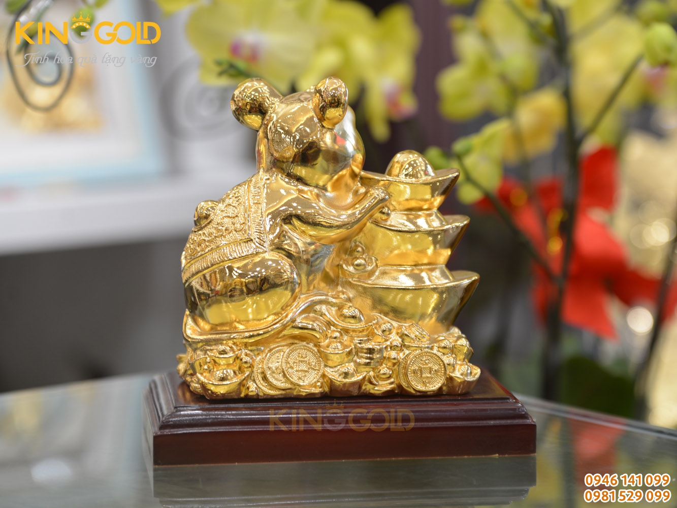 Quà tặng phong thủy- Tượng chuột tài lộc bên Kim Nguyên Bảo dát vàng