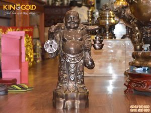 Tượng Phật Di Lặc gánh tiền vàng khảm ngũ sắc