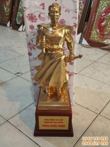 Tượng trần hưng đạo đồng vàng 50cm
