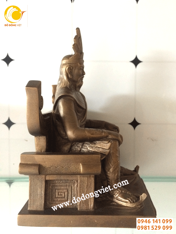 chuyên đúc tượng hùng vương lạc long quân âu cơ đồng vàng, đồng đỏ để trang trí, thờ cúng ý nghĩa