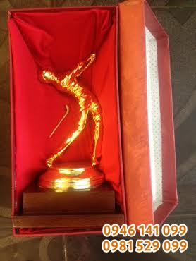 Giai golf mạ vàng 24k tượng đồng golf cup golf