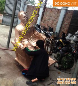 Đúc tượng đồng Bác hồ ngồi dát vàng 9999