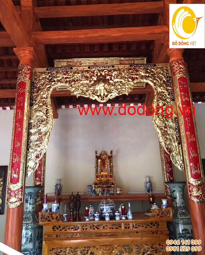 lắp đạt cửa võng cuốn thư chạm đồng