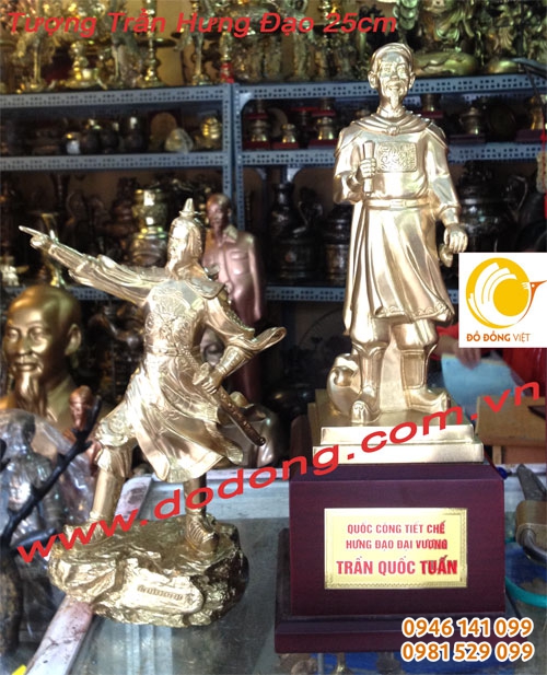 Tượng trần hưng đạo dáng chỉ tay và dáng cầm kiếm cuốn thư 25cm