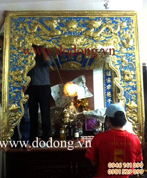 Chế tác cửa võng, án gian thờ bằng đồng sơn xanh, chạm rồng phượng