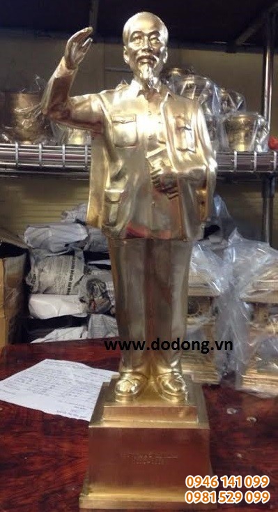 Tượng đồng Bác hồ đứng vẫy tay cao 45cm đồng vàng nguyên khối