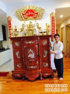Sản phẩm lư thờ dapha trên bàn thờ cúng tổ tiên ấm cúng