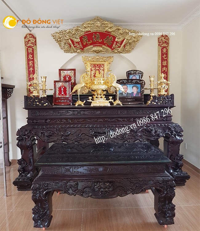 báo giá đồ thờ cúng đồng mạ vàng 24k bày trên bàn thờ gia đình đẹp