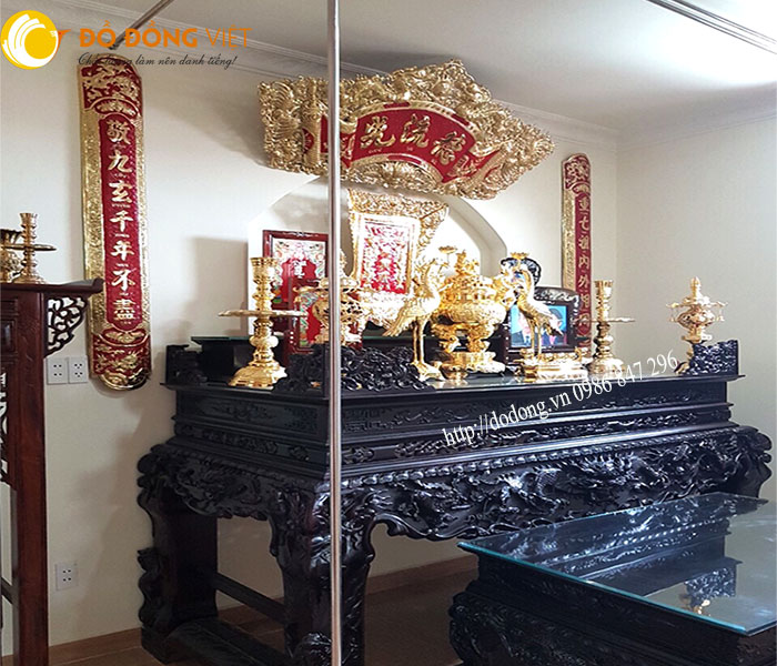 Trang trí bộ lư đồng mạ vàng cho gia đình tại Quận 2 HCM