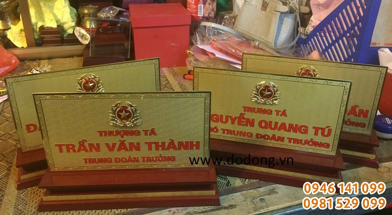 Biển chức danh quân đội sao nổi 3d để bàn
