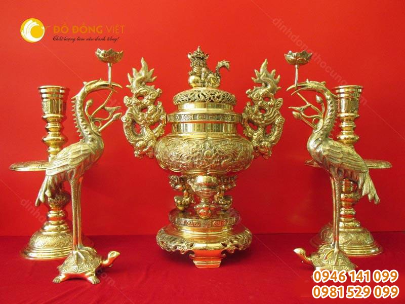 Bộ ngũ sự số 4 đỉnh,2 hac 2 chân nến cao 55cm dùng cho bàn thờ 1,7m đến 1,97m