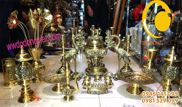 Báo giá đồ thờ đồng daphađại phát trên bàn thờ