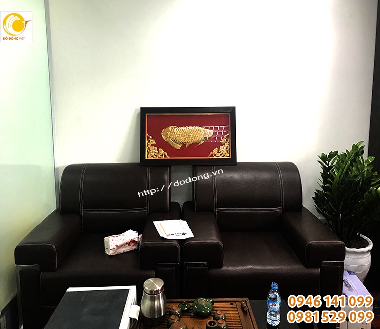 Treo tranh cá rồng trong văn phòng mang lại may mắn, tài lộc dư dả, kinh doanh thuận lợi