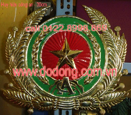 Công an hiệu treo trước cửa đơn vị, cơ quan