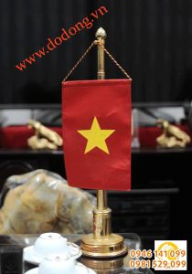 Tượng khuê văn các, cột cờ để bàn mạ vàng