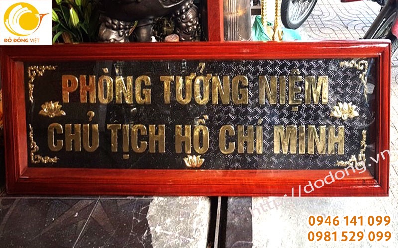 Bức đại tự đồng khung gỗ hương treo cửa nhà lưu niệm Bác hồ đẹp