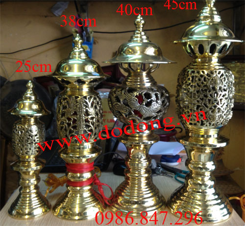 Mua đôi đèn thờ bằng đồng ở đâu giá tốt