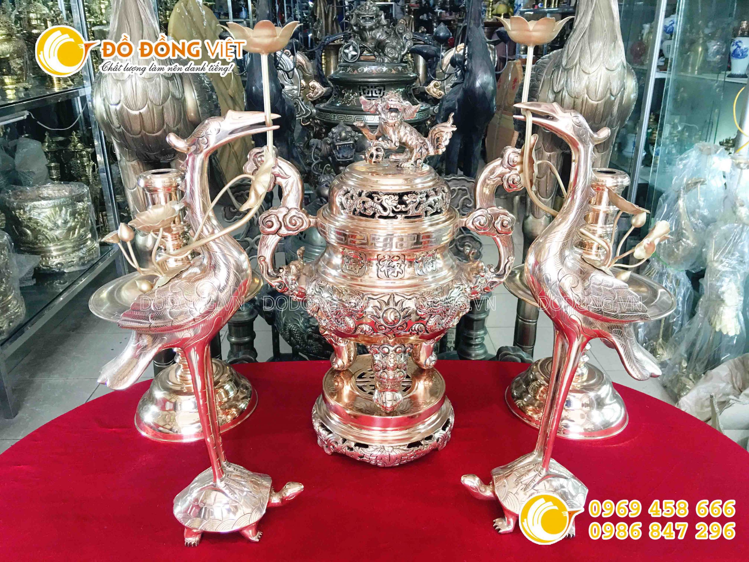 Bộ đỉnh ngũ sự bằng đồng đỏ làm bóng cao 60 cm họa tiết rồng chầu nguyệt