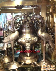 Bộ đỉnh tam sự đồng đại bái tai liền hoa sòi