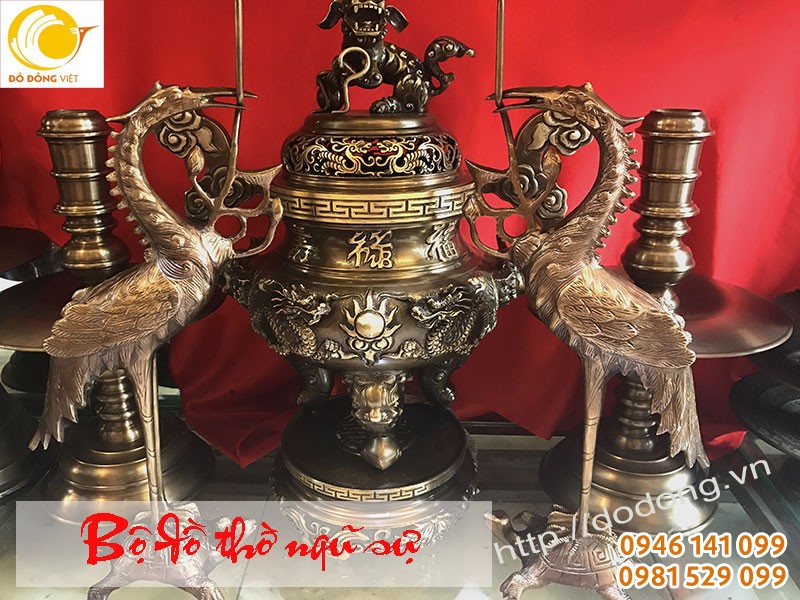 Vì sao bộ đồ thờ ngũ sự mang lại may mắn cho gia đình?