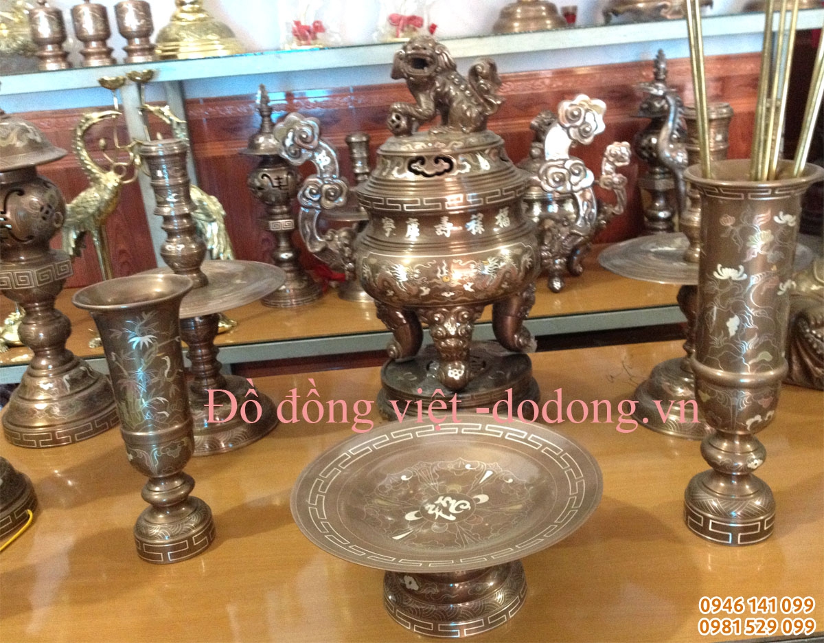 Đỉnh đồng đỏ khảm ngũ sắc đồ đồng